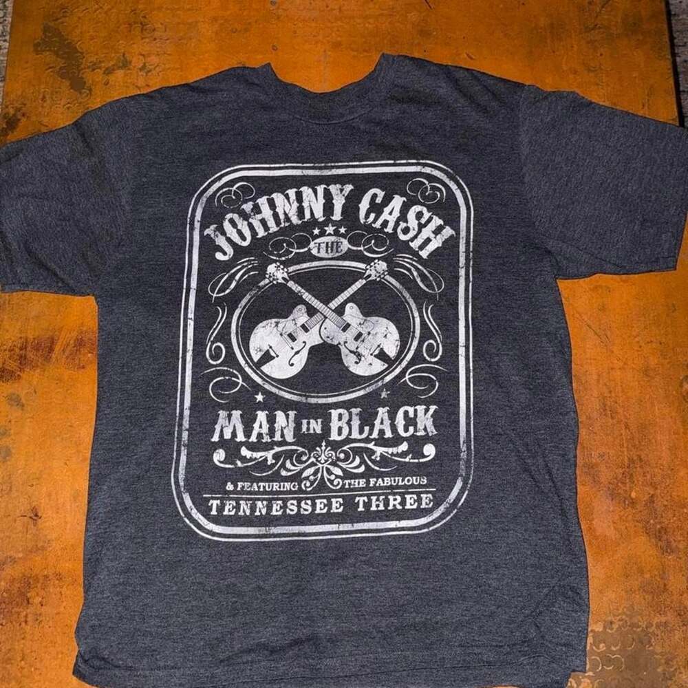 Johnny Cash Man in Black Graphic T-Shirt XL Charcoal